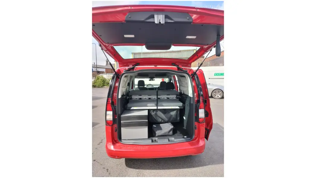 VW Caddy California Maxi 5